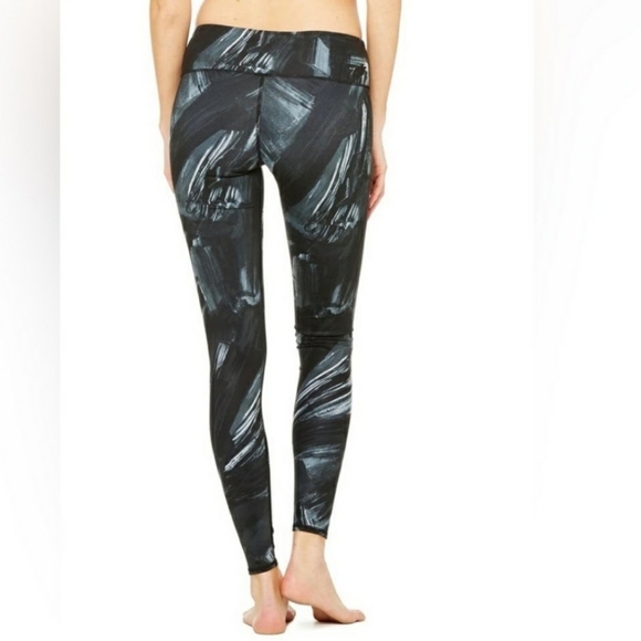 Alo Yoga Paint Stroke / Airbrush full leggings. Black, gray and white. Size S. - Picture 2 of 12